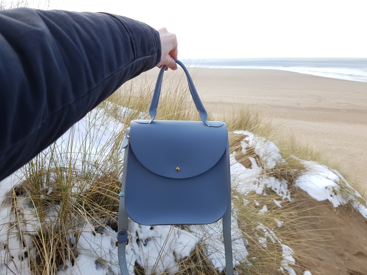 What's in my Charlotte Elizabeth handbag? – Sakara Dee